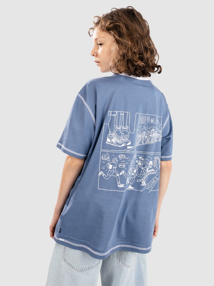 

Футболка New Balance Athletics Runners Arent Normal Graphic Kids T-Shirt, shoreline blue, Синий, Футболка New Balance Athletics Runners Arent Normal Graphic Kids T-Shirt, shoreline blue