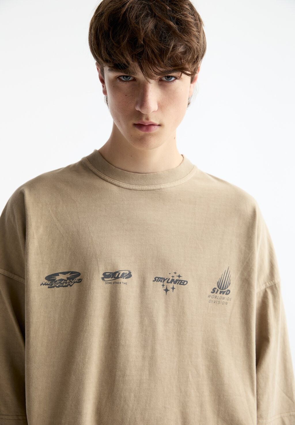 

Футболка с принтом SHORT SLEEVE PULL&BEAR, песочный