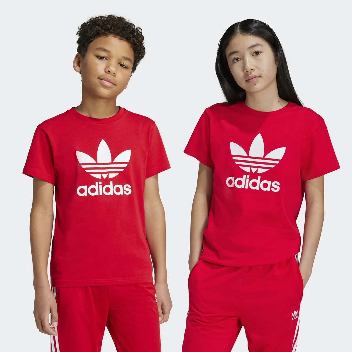 

Футболка Adidas Originals "TREFOIL TEE", цвет Better Scarlet