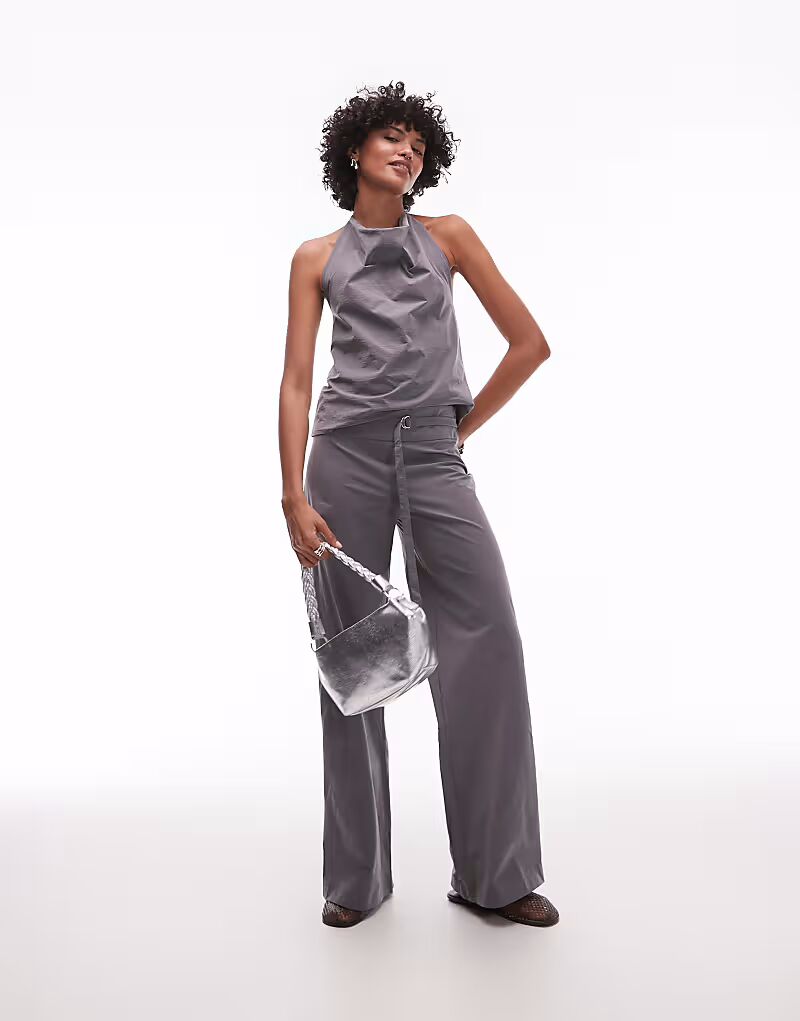 

Брюки-бенгалин прямого кроя с кольцеобразной отделкой, с поясом на талии, серого цвета Mango