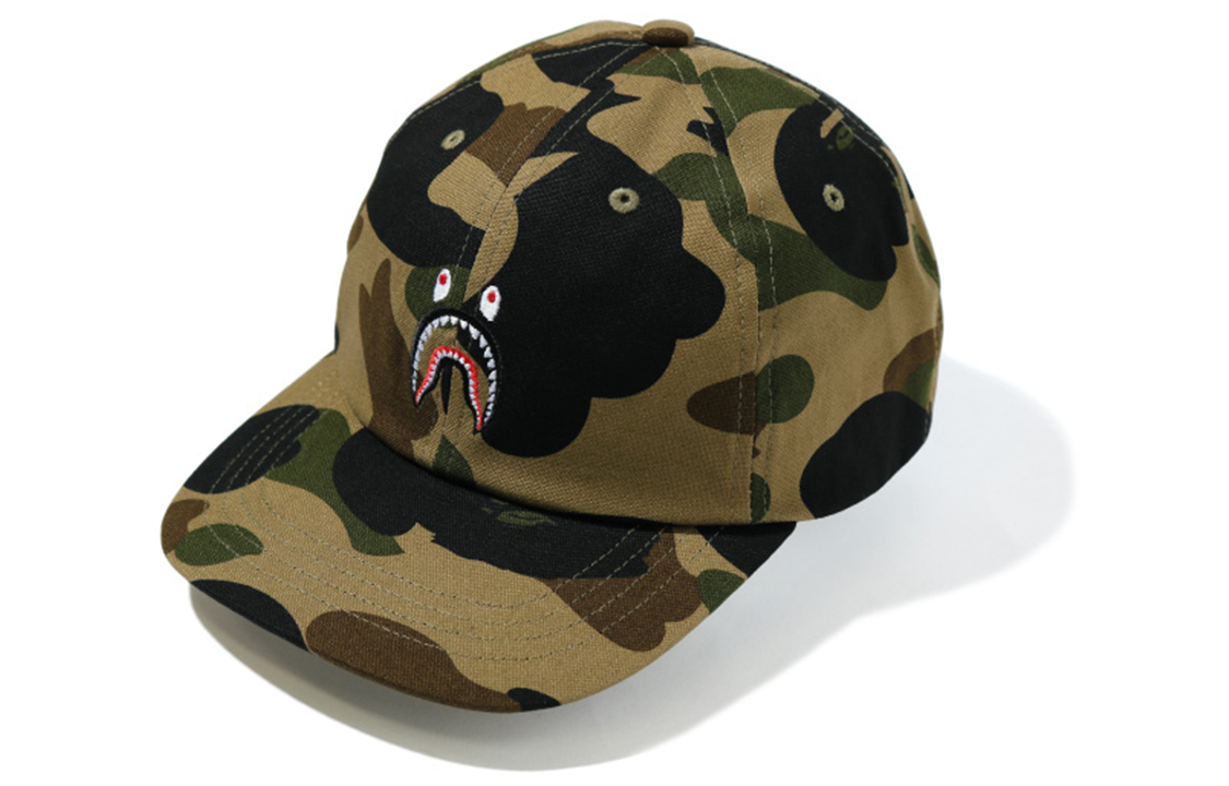 

Bape 1st Camo Shark Panel Cap A BATHING APE, зеленый