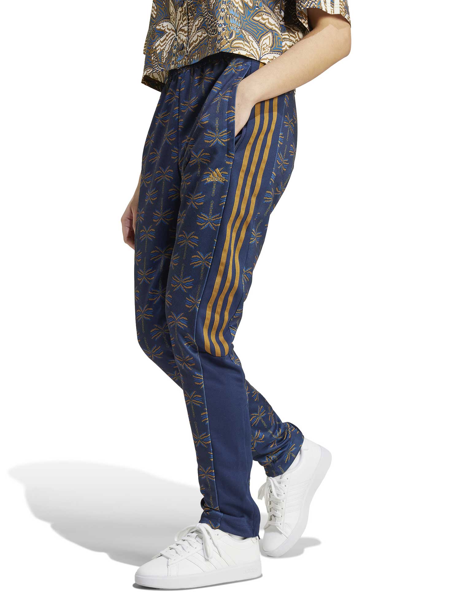 

Спортивные брюки Adidas Sportswear x FARM Rio Tiro Track Joggers, разноцветный