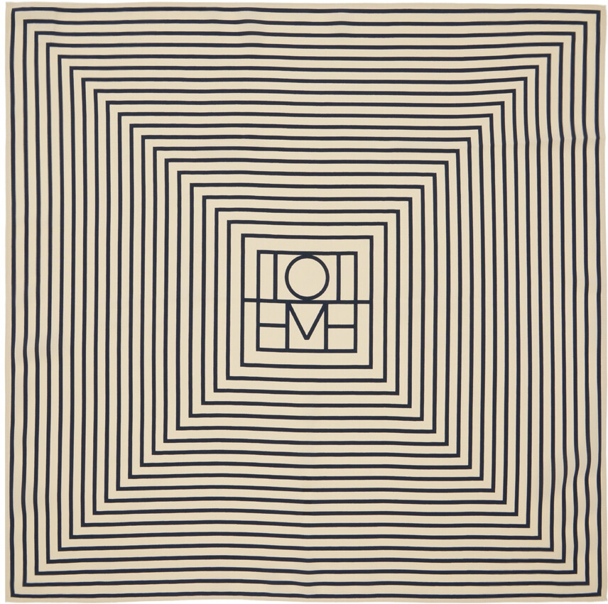 

Шелковый шарф с монограммой Off-White & Navy Signature TOTEME