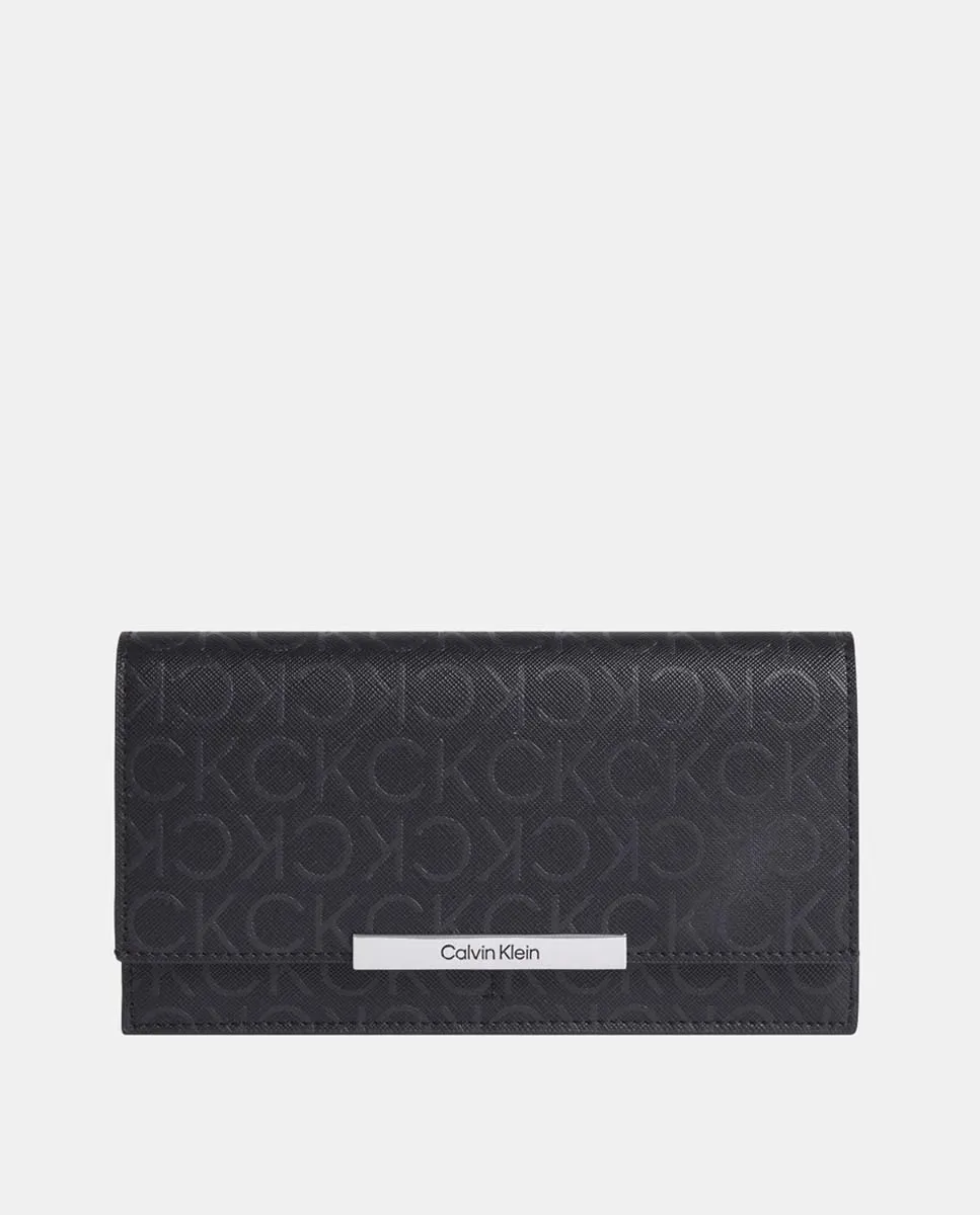 

Кошелек с монограммой и металлическим логотипом спереди Calvin Klein, черный