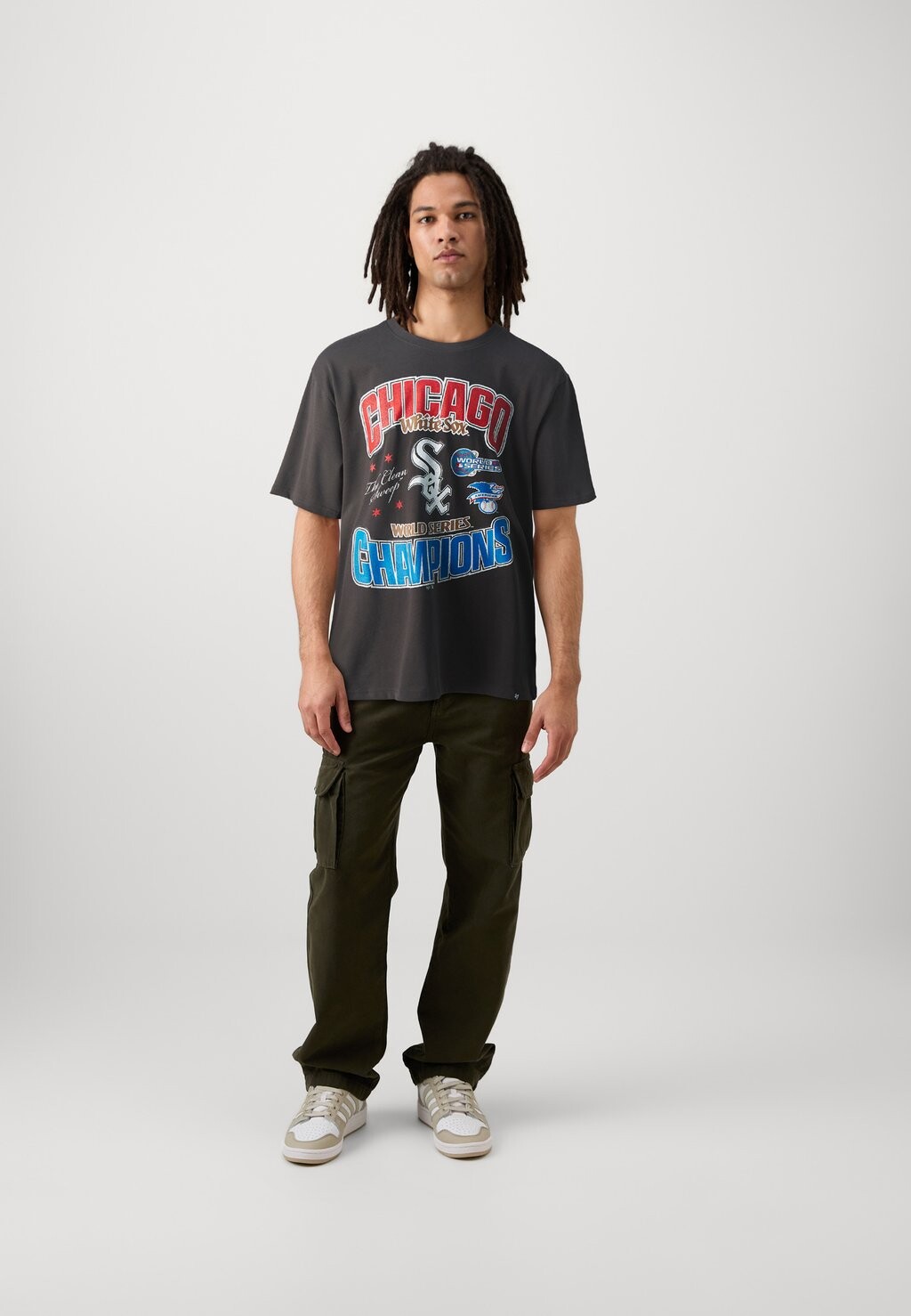 

Футболка с принтом MLB CHICAGO WHITE SOX GRAPHIC DROP SHOULDER TEE '47, антрацит