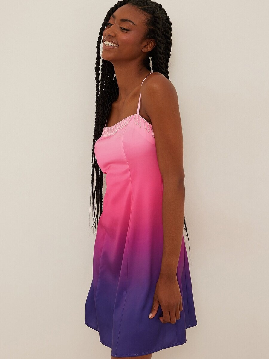 

Платье NA-KD Dress, цвет Purple/Dark purple/Raspberry/Light pink