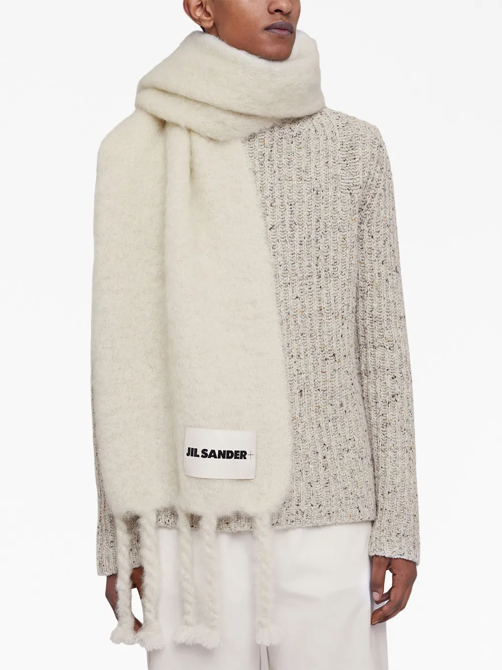 Шарф крупной вязки с нашивкой-логотипом JIL SANDER, нейтральный — фото 3