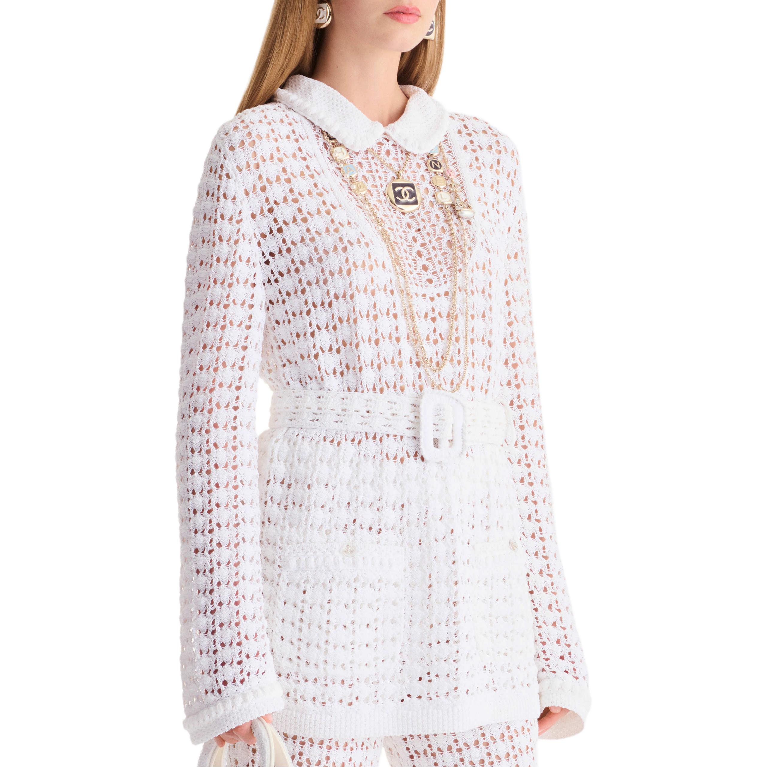 

Женская футболка CHANEL, белый