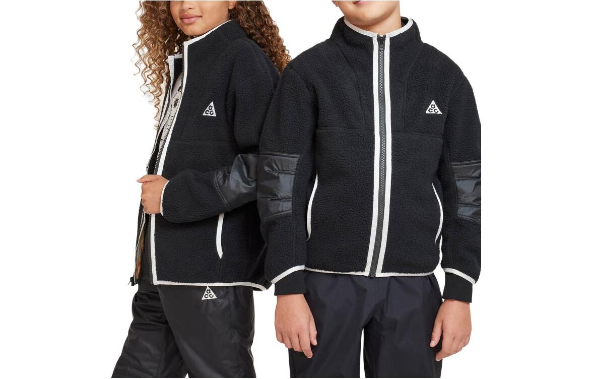 

Куртка Nike, черный
