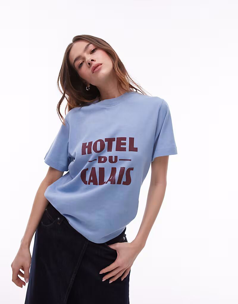 

Футболка Topshop с принтом Hotel du Calais синего цвета