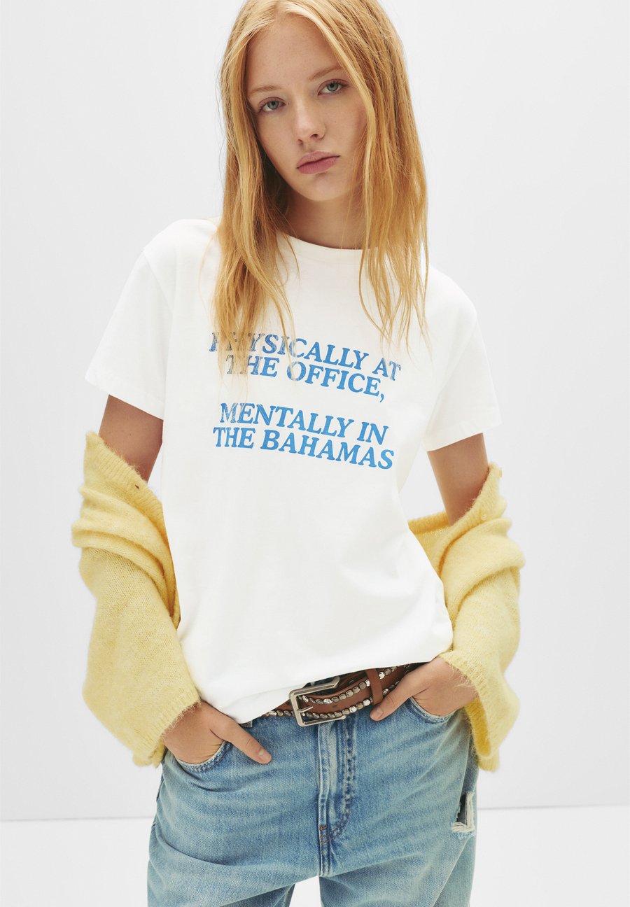 

Футболка PULL&BEAR WITH SLOGAN, White