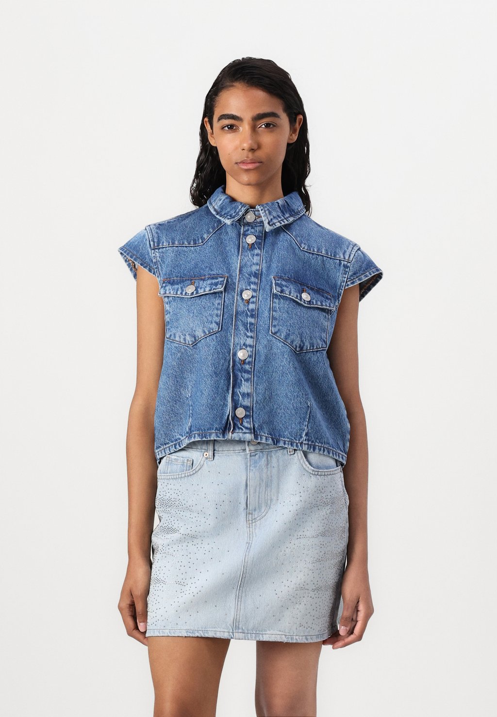 

Жилет PCTASHA SHIRT Pieces, цвет Medium Blue Denim