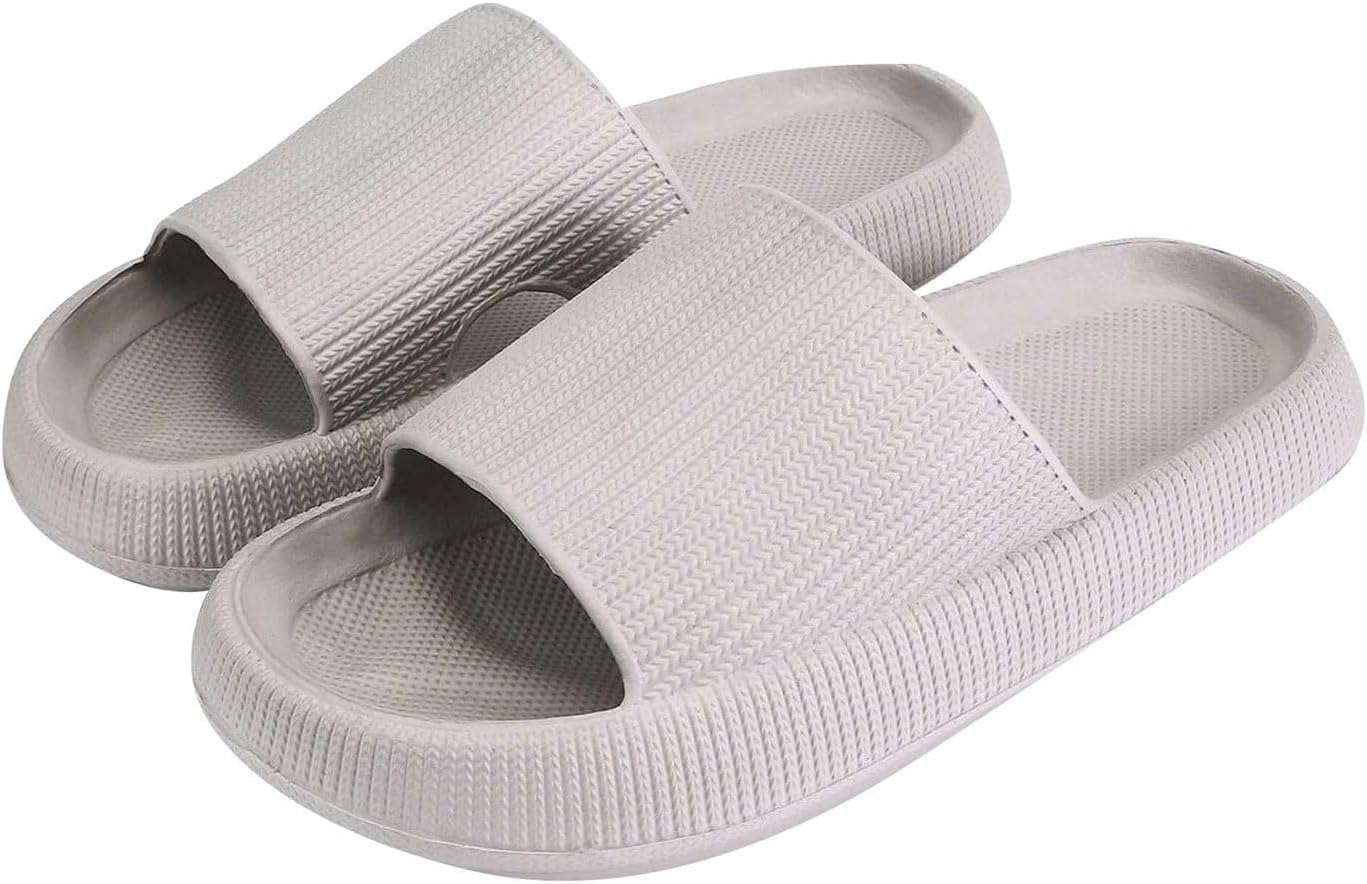 

Домашние тапочки Cloud Slippers для женщин и мужчин, мягкие тапочки из ЭВА, нескользящие быстросохнущие сандалии для душа, легкие и удобные сандалии с толстой подошвой для взрослых пар, для дома и улицы Generic, серый