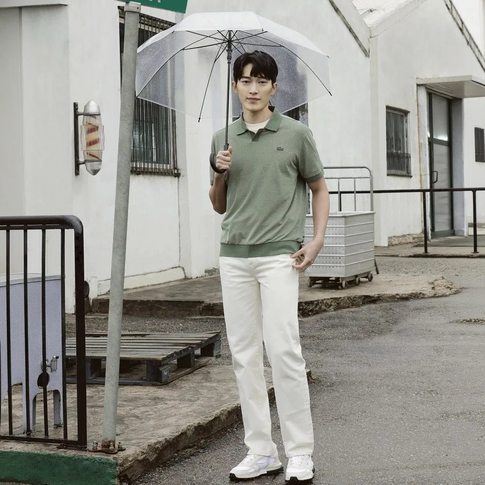 Мужские прямые джинсы цвета экрю от Lacoste