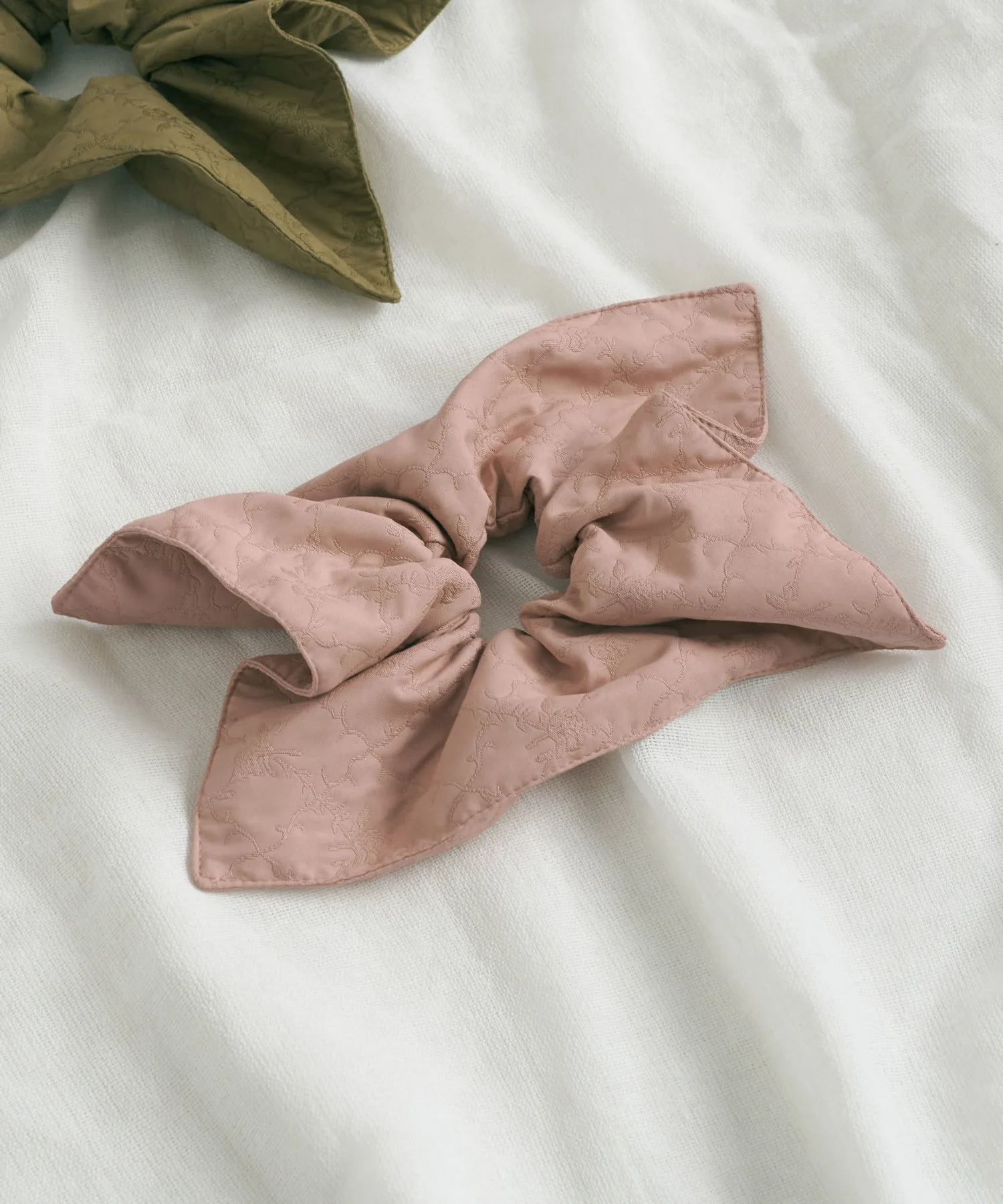 Жаккардовая квадратная большая резинка для волос Goldy, pink