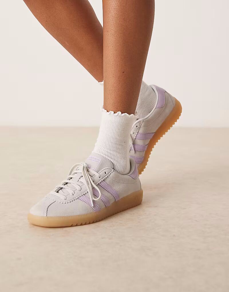 Кроссовки Adidas Originals Bermuda серого и фиолетового цветов — фото 4