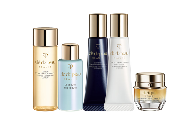 

Набор образцов увлажняющих средств для ухода за кожей hydrate and moisturize 5 предметов Clé De Peau Beauté