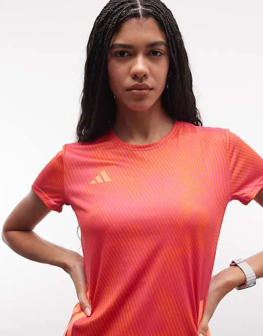 Розовая и оранжевая футболка adidas Running — фото 3