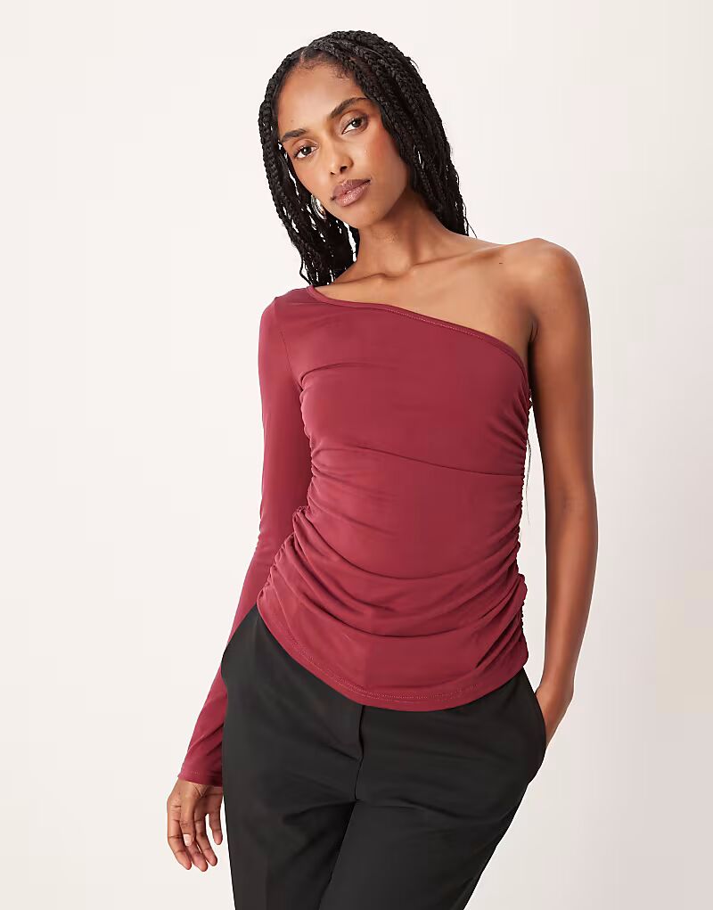 

Топ с открытыми плечами и длинными рукавами Lasya бордового цвета Motel