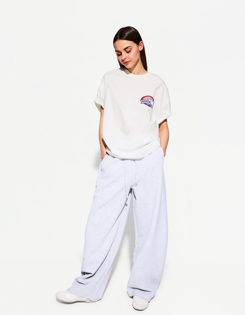 

Футболка с коротким рукавом и принтом Cinnamoroll Bershka, белый