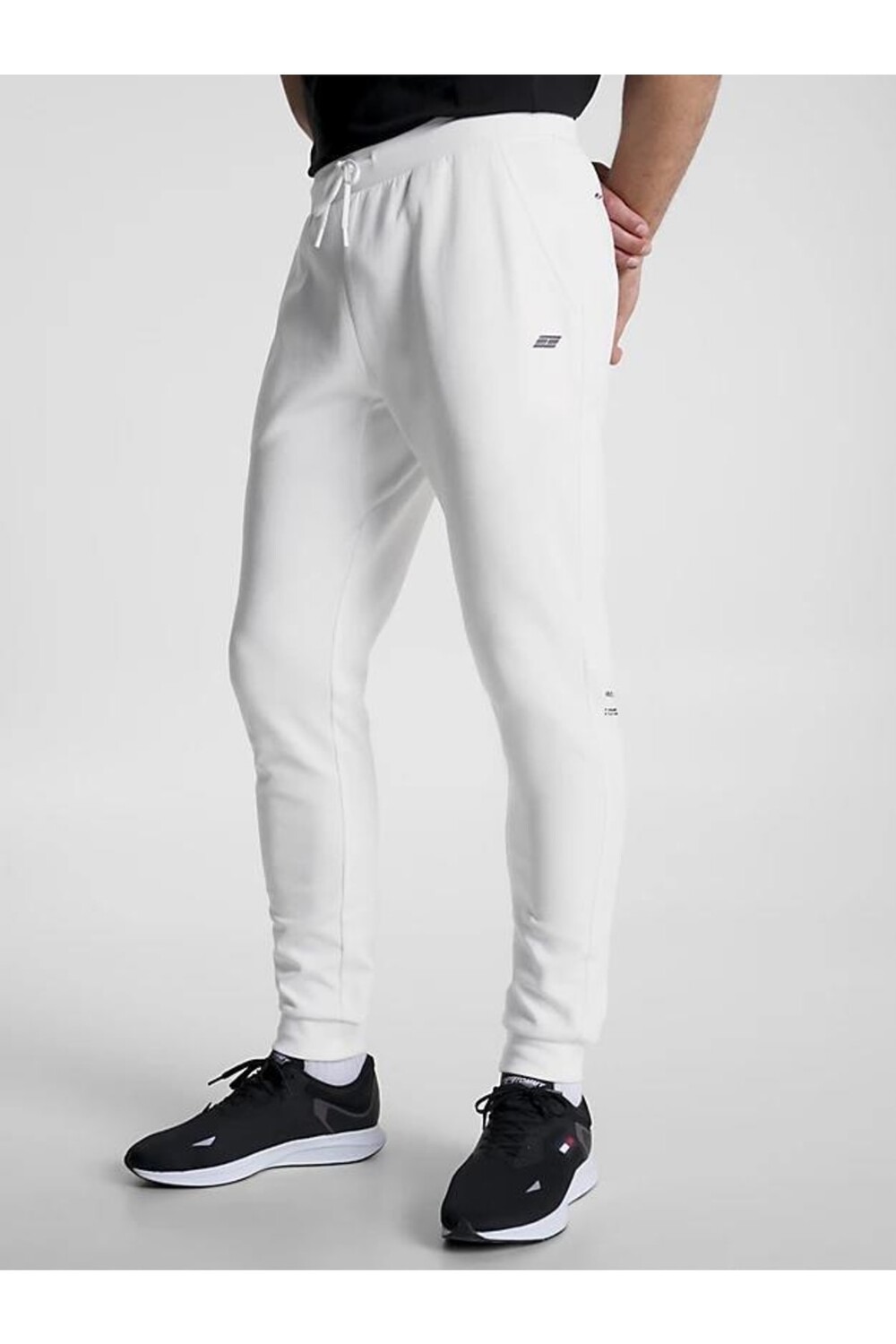 

Спортивный костюм Tommy Hilfiger