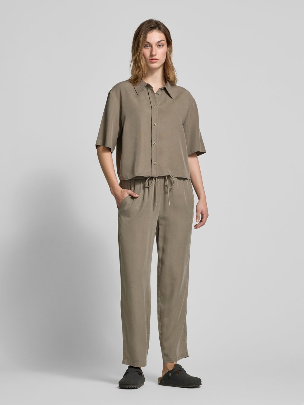 

Брюки прямого кроя укороченного покроя Marc O'Polo Denim, оливковый