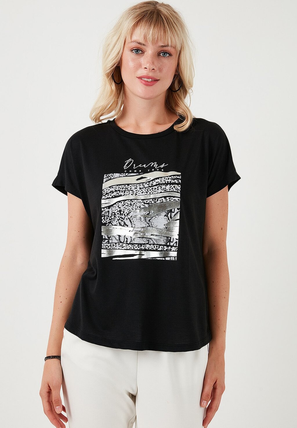 

Футболка с принтом REGULAR FIT LELA, черный