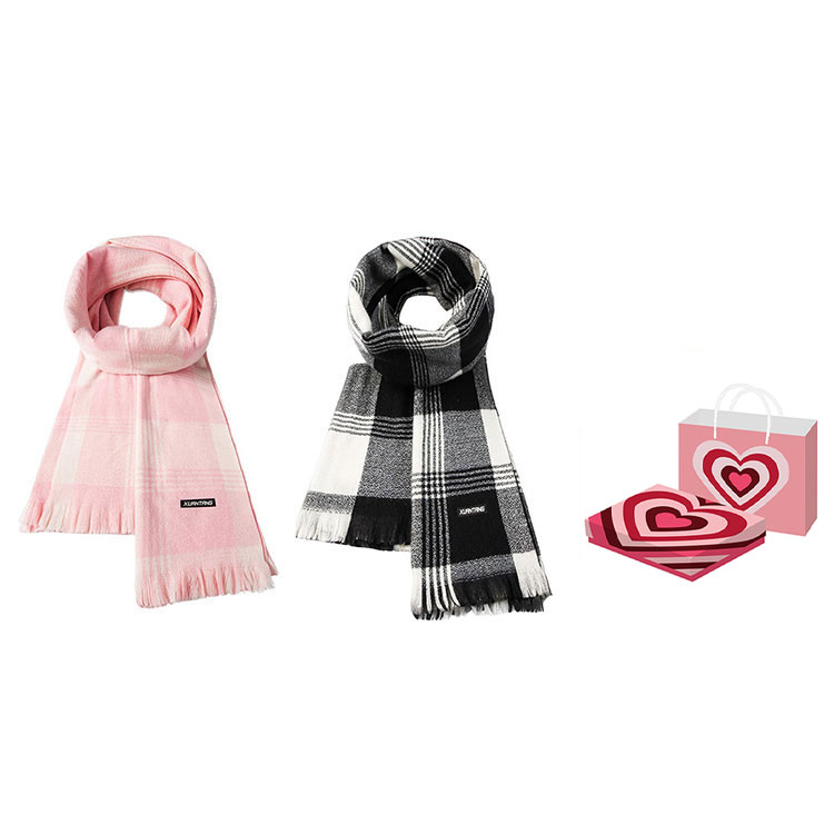 

Вязаный шарф унисекс, Black+Light Pink, Heart Box