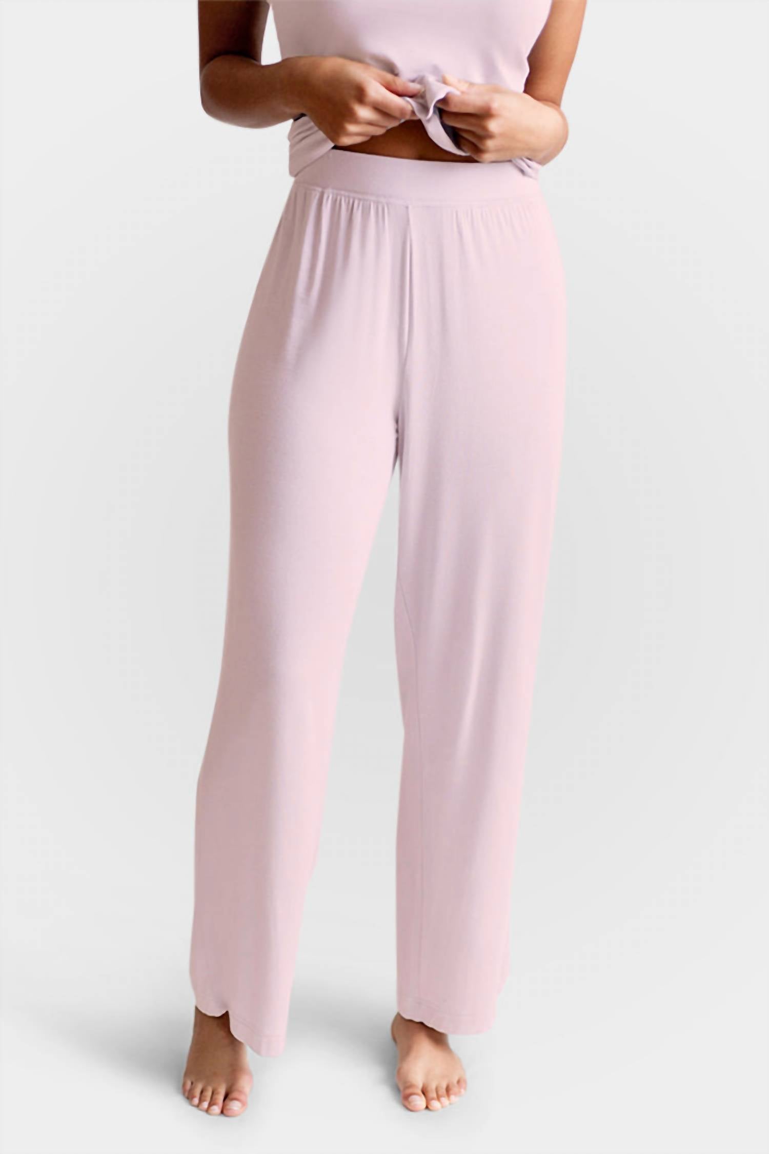

Коллагеновые уютные брюки Lounge Pant в нежно-розовом цвете Buki