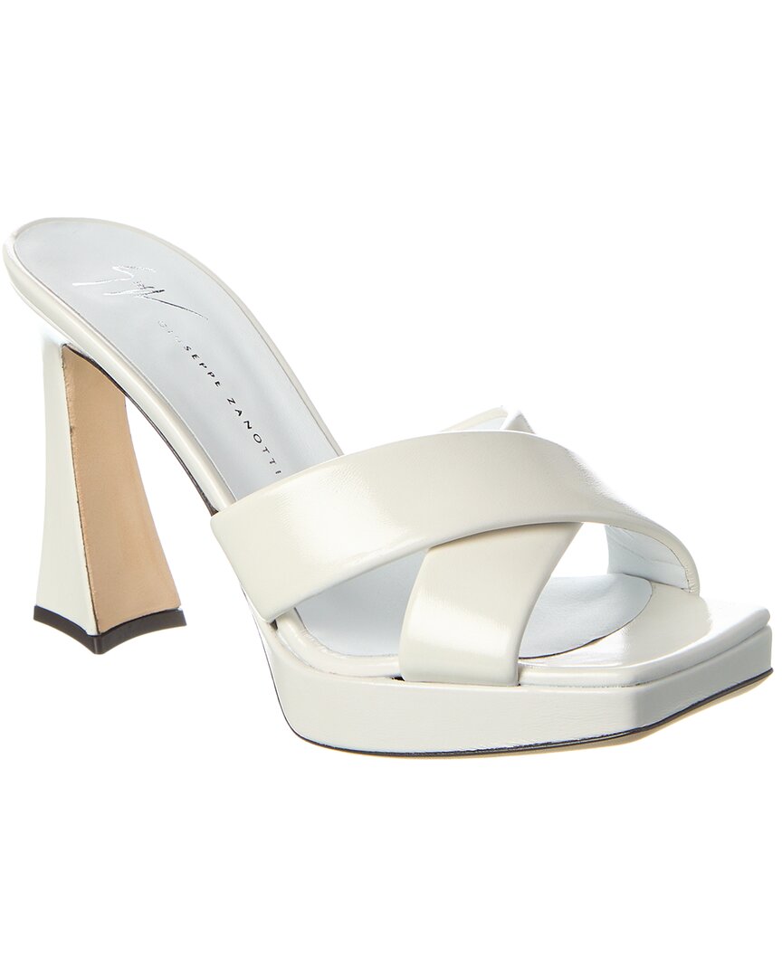 Джузеппе Занотти Stacee 85 Кожаная платформа Сандалии Giuseppe Zanotti, белый