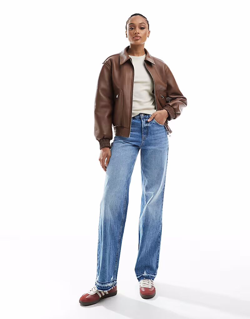 

Stradivarius Tall D92 джинсы dad с широкими штанинами средней потертости