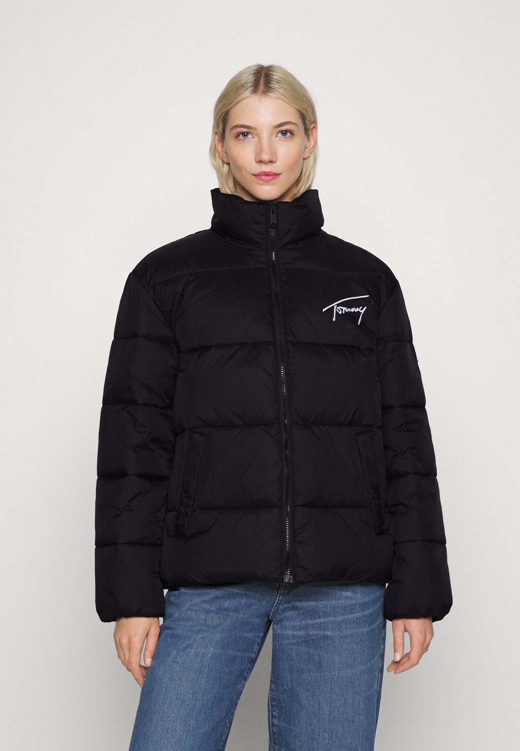 

Зимняя куртка Tommy Jeans, черный