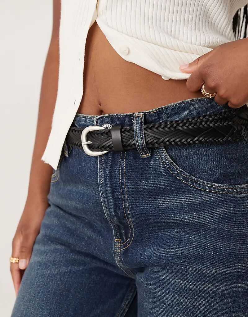 

Ремень из плетеной кожи ASOS DESIGN для джинсов с серебристой пряжкой, черный