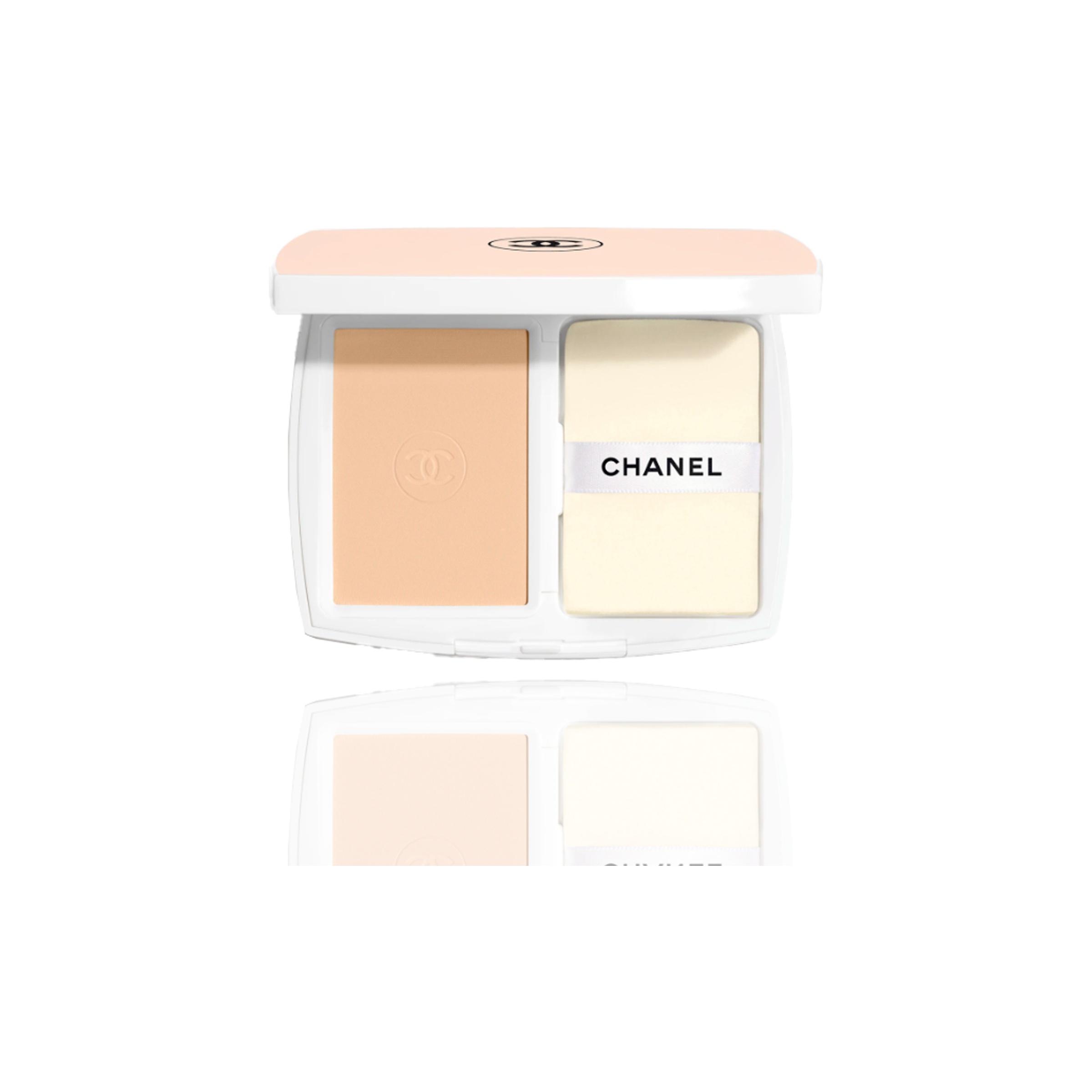 

CHANEL Пудра Brilliance Bright White для легкого нанесения и коррекции тона кожи 12g