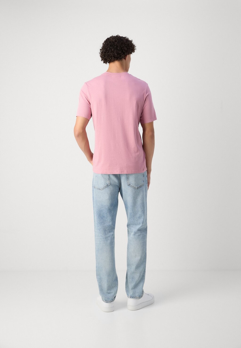 

Футболка с принтом FRONT ARTWORK Scotch & Soda, розовый