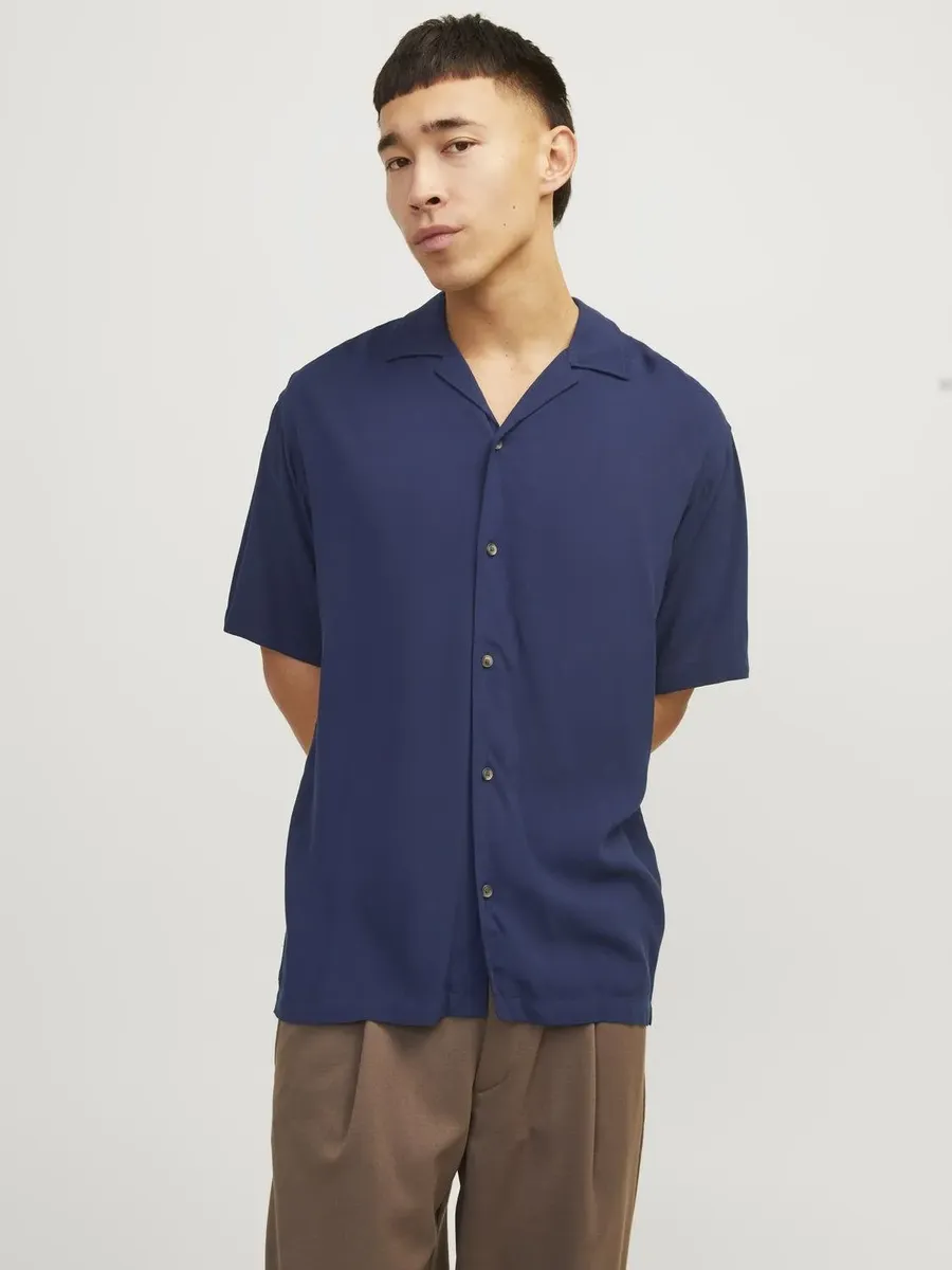 

Рубашка с короткими рукавами Jack & Jones "JJEJEFF SOLID RESORT SHIRT SS SN", синий