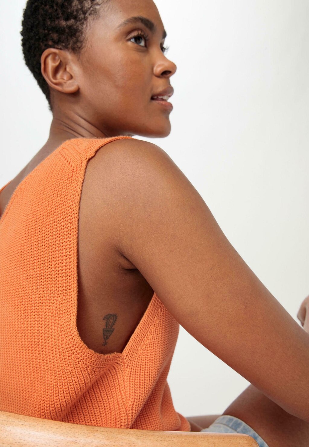 

Топ hessnatur, оранжевый