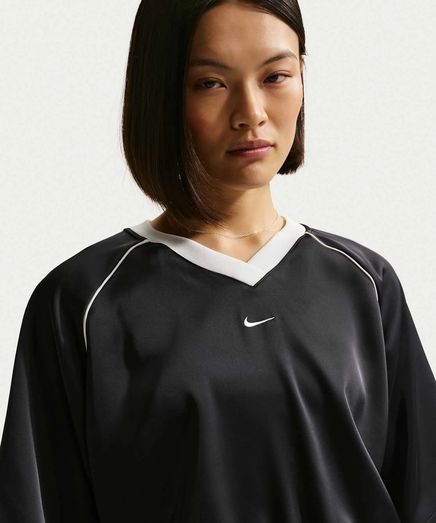 Женский оверсайз топ Nike Sportswear IH1331-010 черный