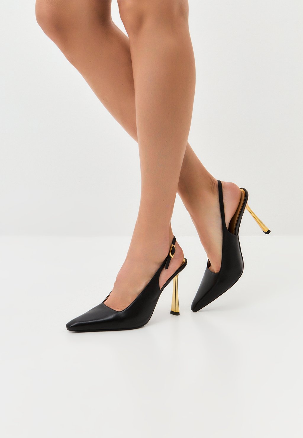 Классические туфли на каблуке High heels Cesare Gaspari, черный