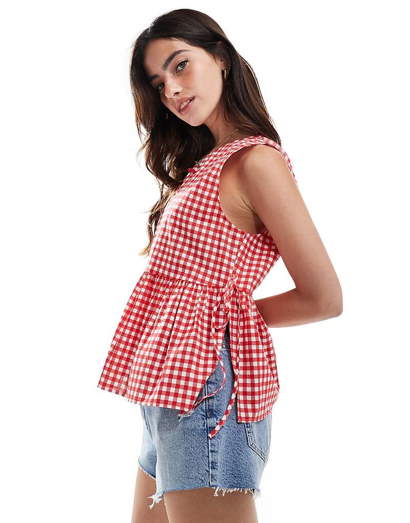 

ASOS DESIGN – свободный красный топ в клетку виши с завязками по бокам