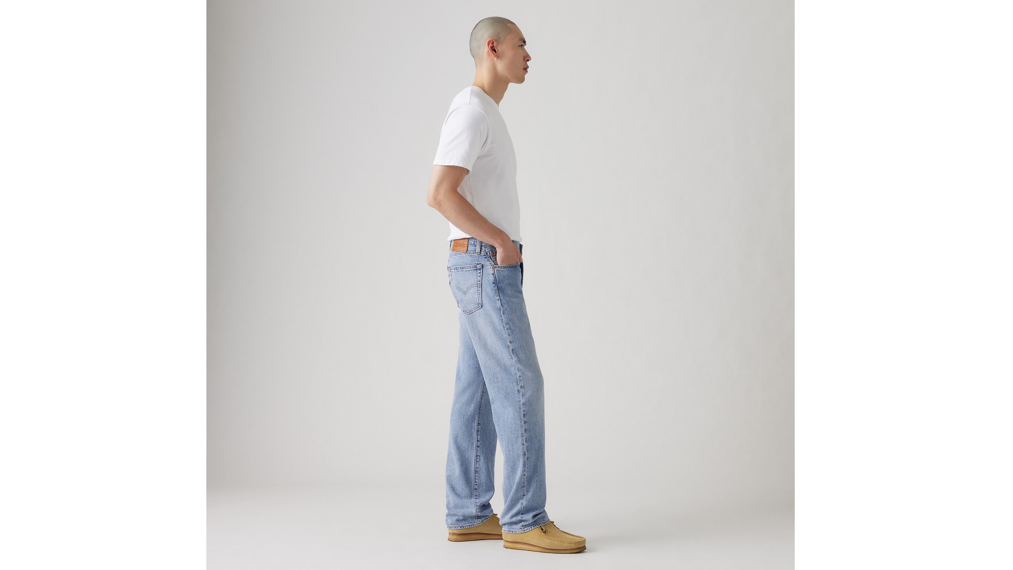 555 Свободные прямые мужские джинсы из льна и денима Levi's, цвет Call Me Again - Light Wash — фото 4