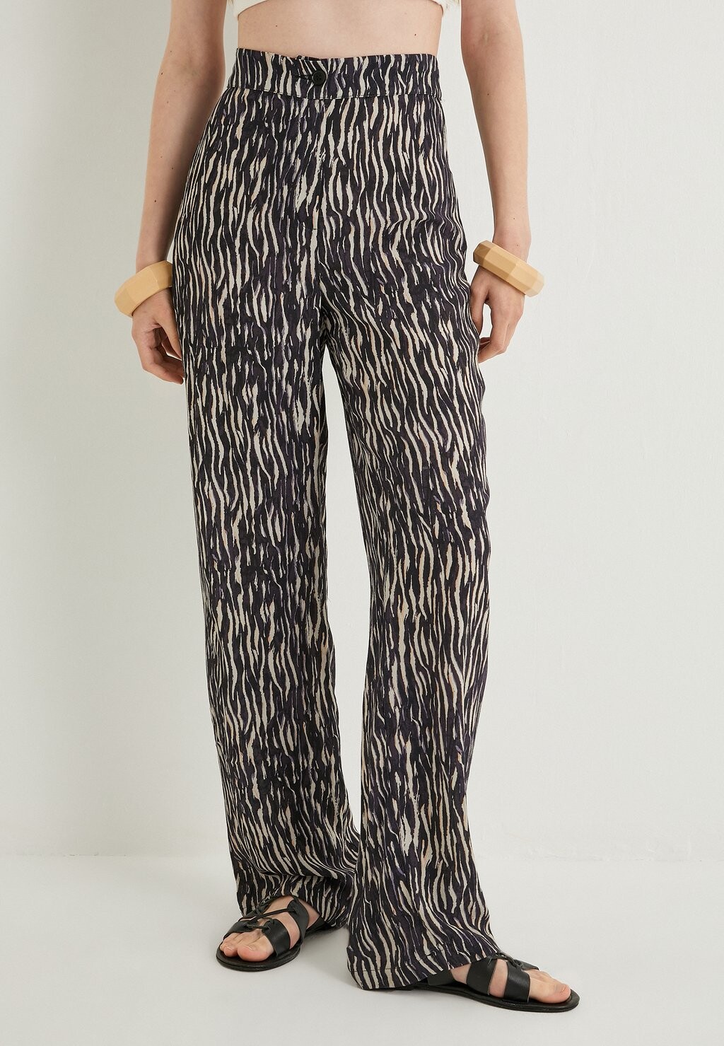 

Брюки WIDE LEG Koton, черный