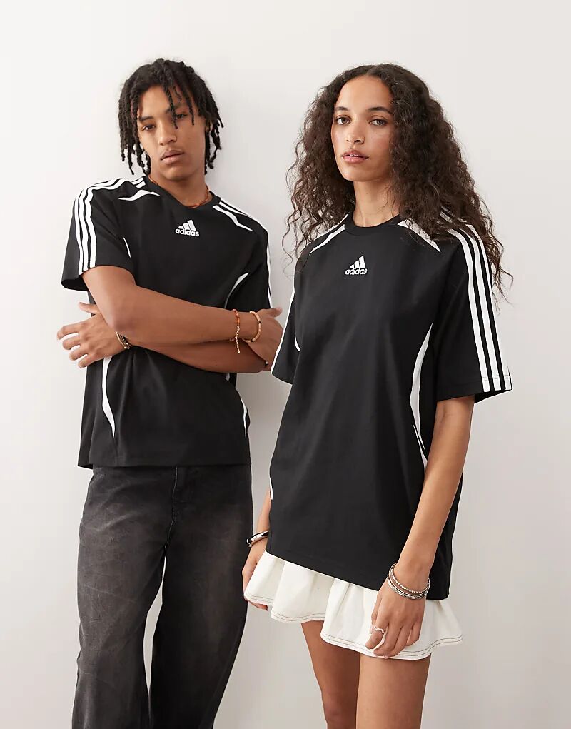 

Черная футболка adidas Originals Teamgeist