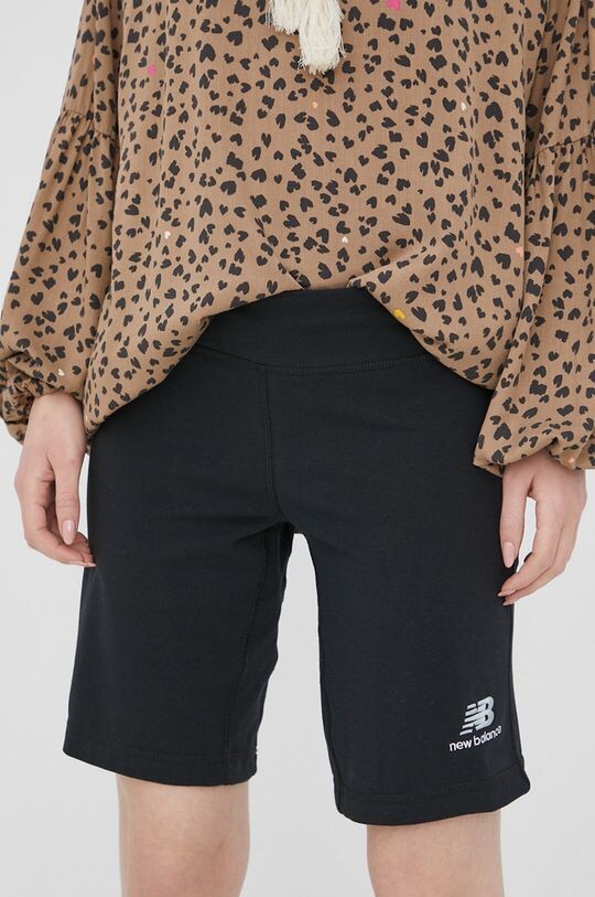 

Шорты New Balance, черный