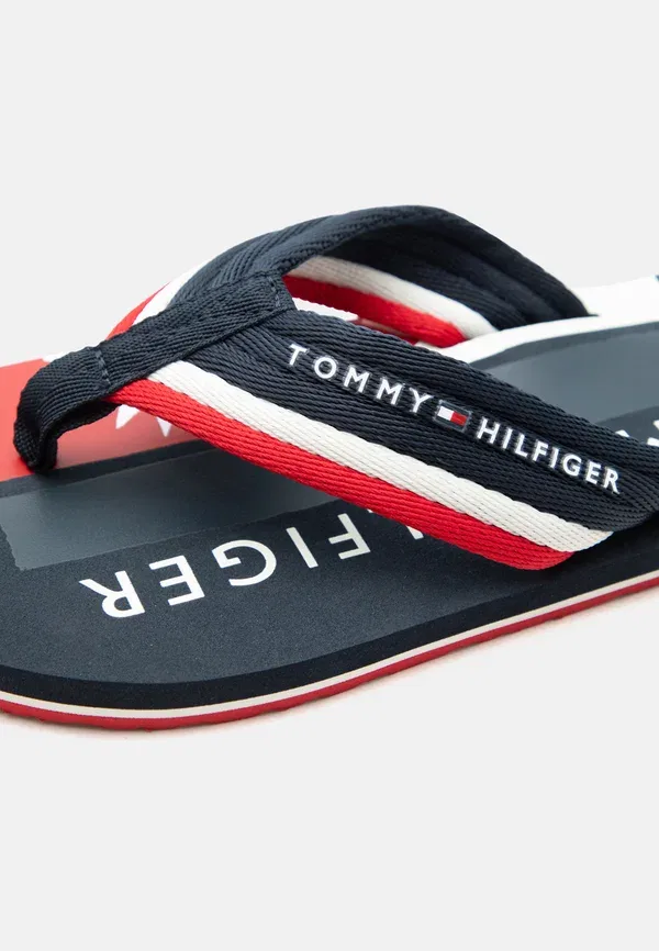 Сандалии пляжные Tommy Hilfiger с принтом, пустынное небо — фото 3