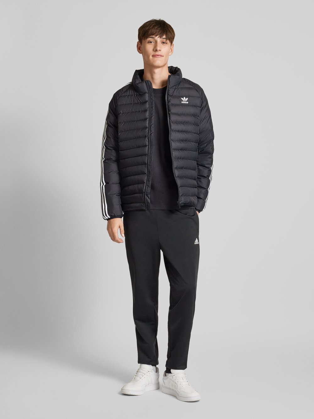 

Стеганая куртка с пришитыми этикетками adidas Originals, черный