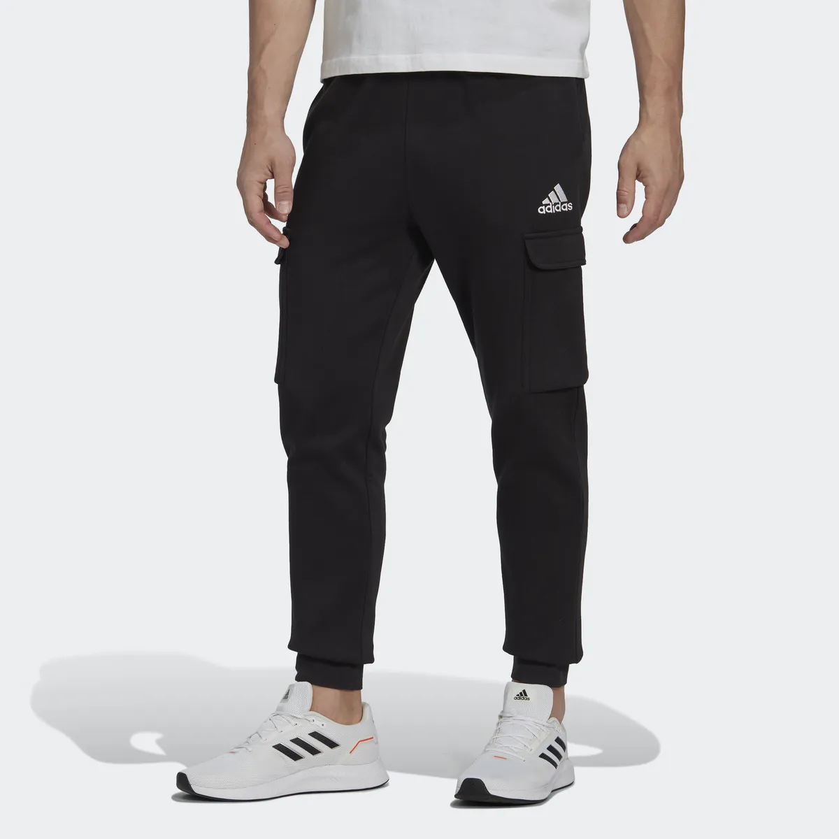 

Спортивные брюки Adidas Sportswear "ESSENTIALS FLEECE REGULAR TUPERED CARGO HOSE" (1 шт.), белый