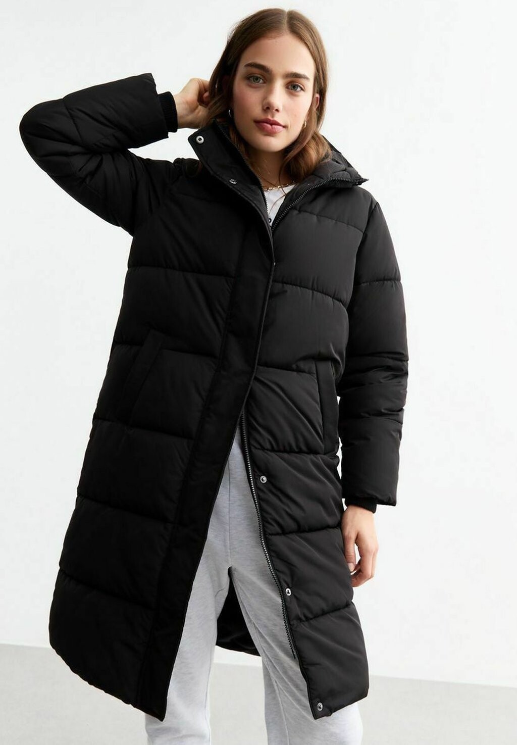 

Зимнее пальто HOODED LINGLINE PUFFER New Look, черный