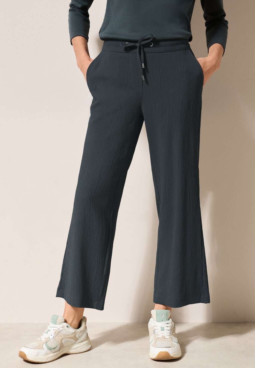 

Брюки STRUKTUR Cecil, серый