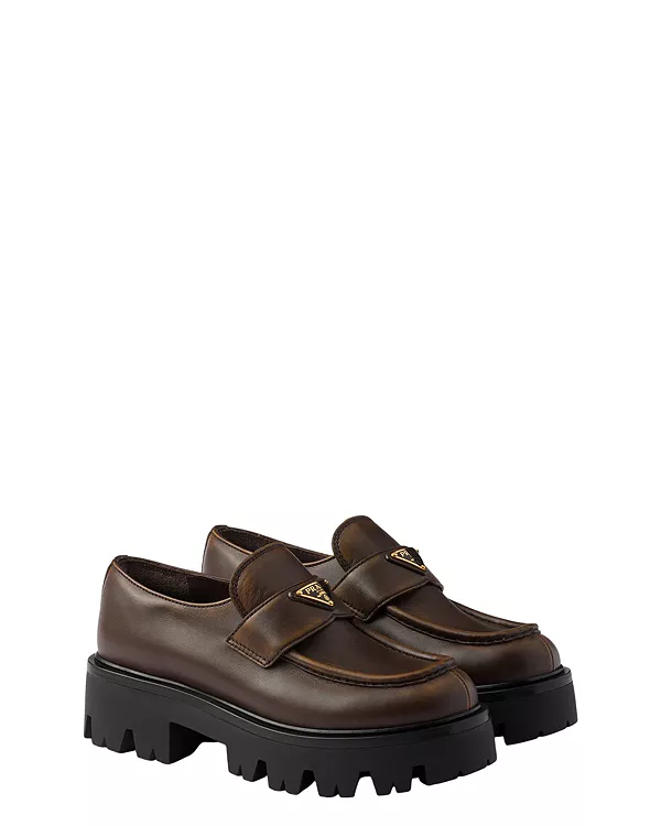 Женские кожаные лоферы Prada, коричневый